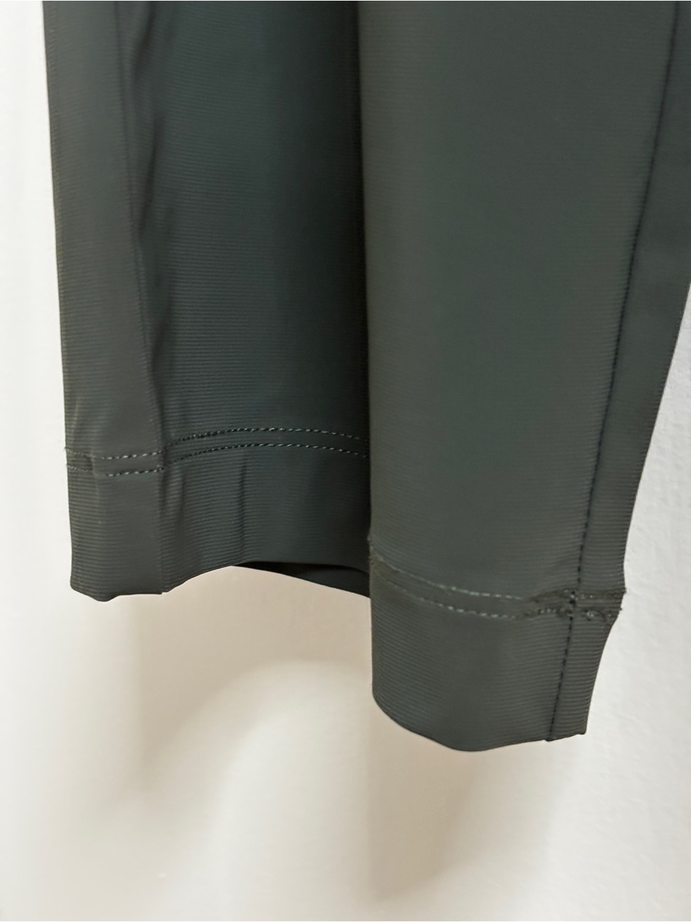Vuori Dark Green Miles Ankle Pant Joggers with Elastic Waist Women Size XS - Picture 9 of 9